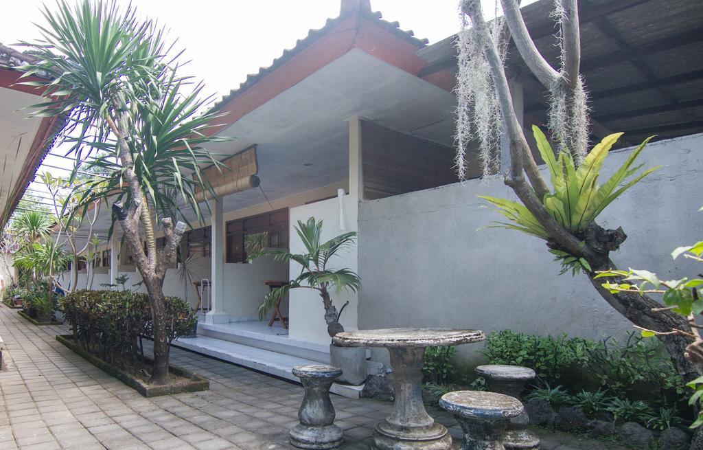 Pondok Nuri Homestay ซานูร์ ภายนอก รูปภาพ