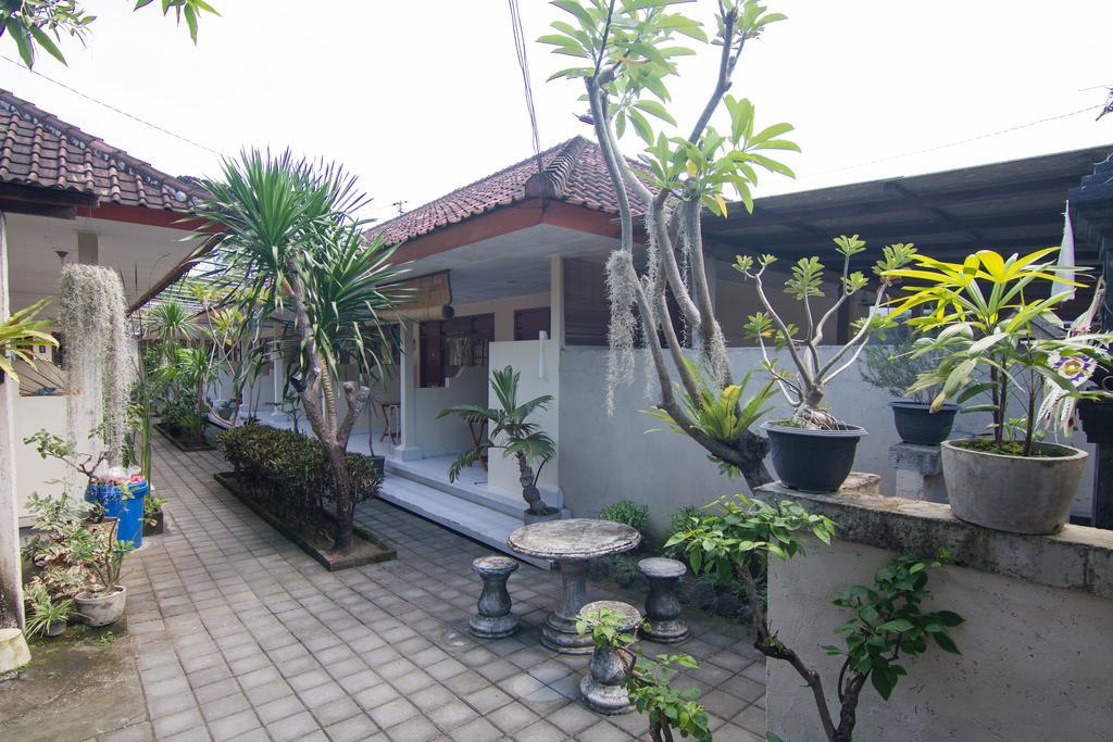 Pondok Nuri Homestay ซานูร์ ภายนอก รูปภาพ