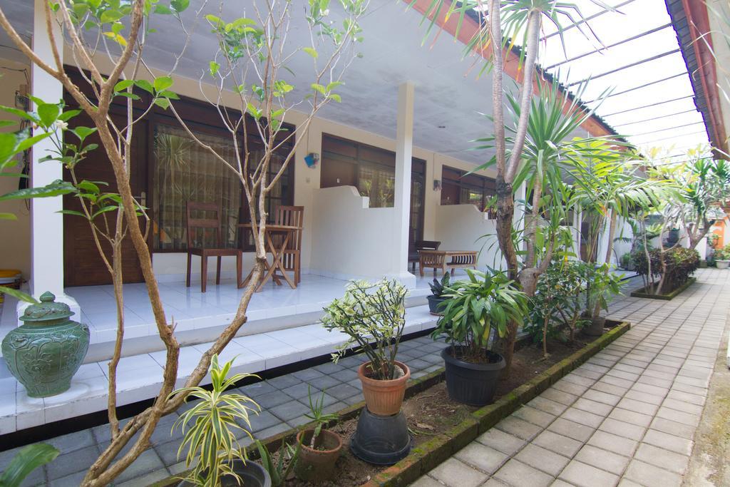 Pondok Nuri Homestay ซานูร์ ภายนอก รูปภาพ